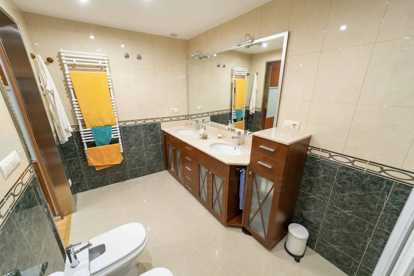 Baño de Casa o chalet en venta en León Capital  con Calefacción y Terraza