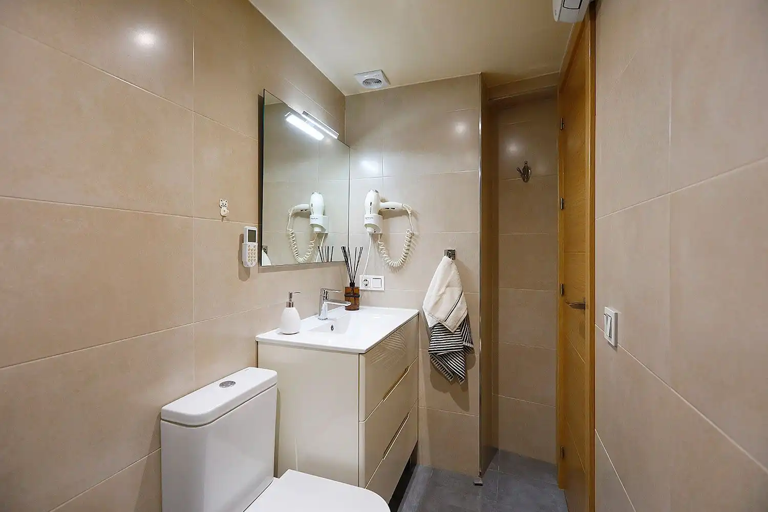 Badezimmer von Wohnung zum Verkauf in Irun  mit Heizung und Terrasse