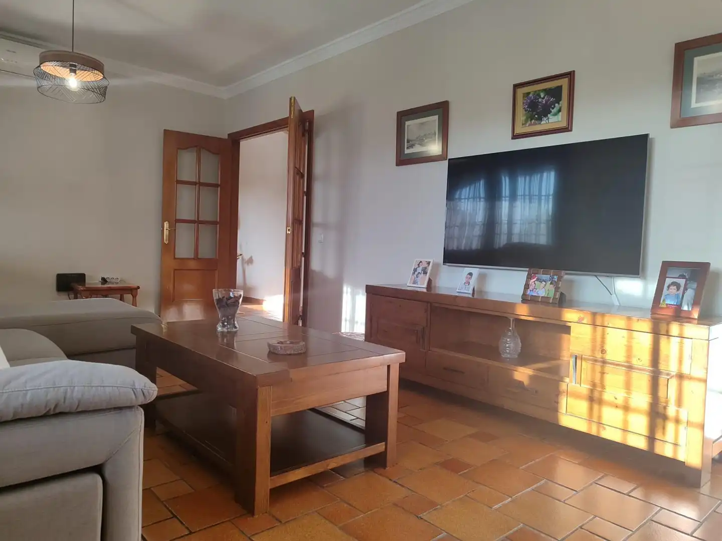 Sala d'estar de Casa o xalet en venda en Algeciras