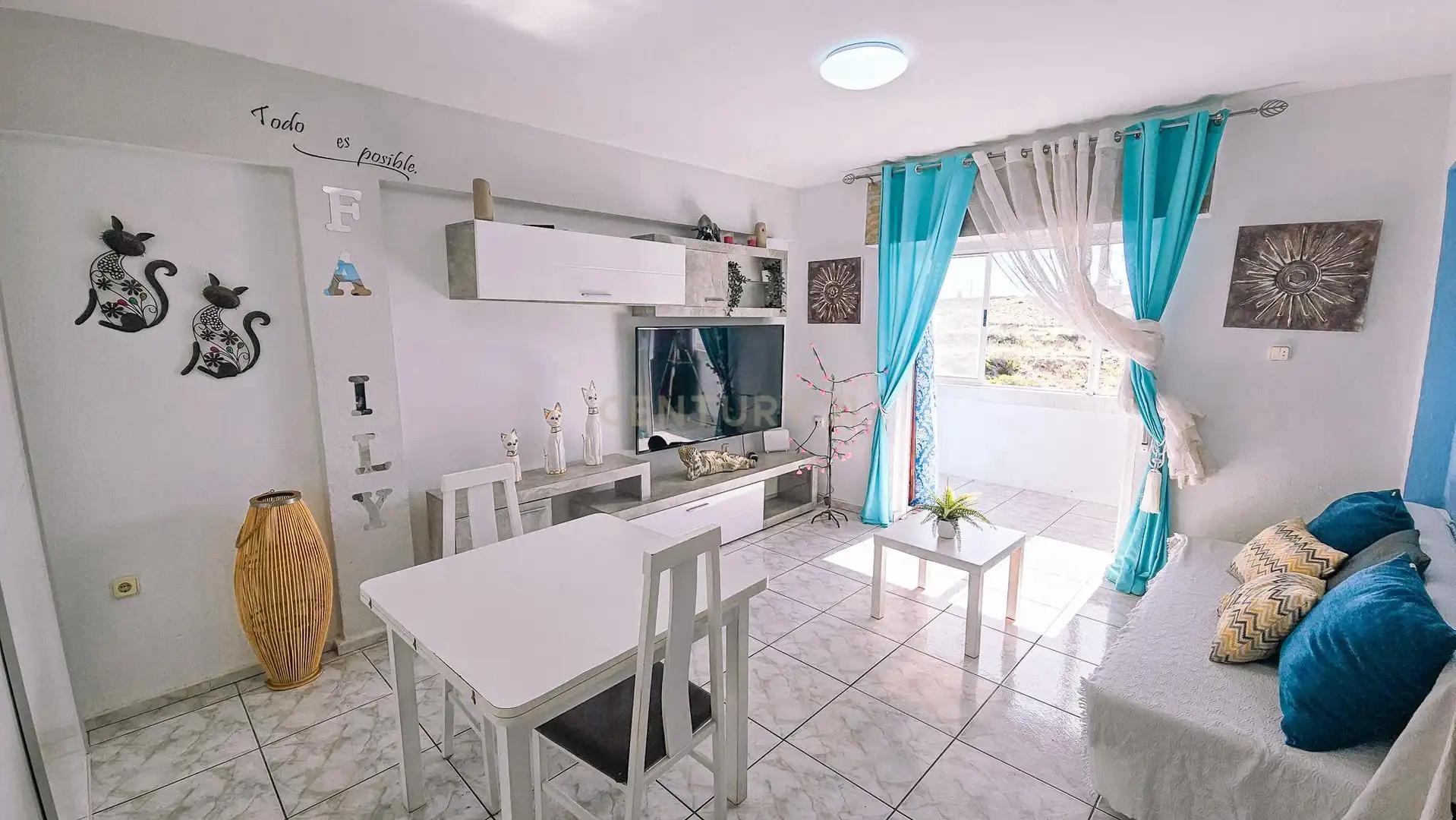 Sala de estar de Estudio en venta en El Ejido con Piscina comunitaria