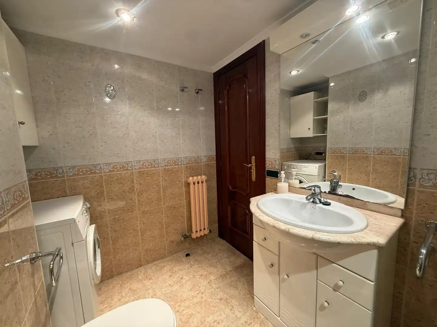 Bathroom of Flat for sale in Avilés  with Furnished