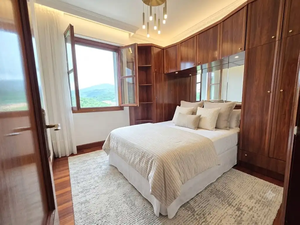 Bedroom of Flat for sale in Bilbao   with Furnished