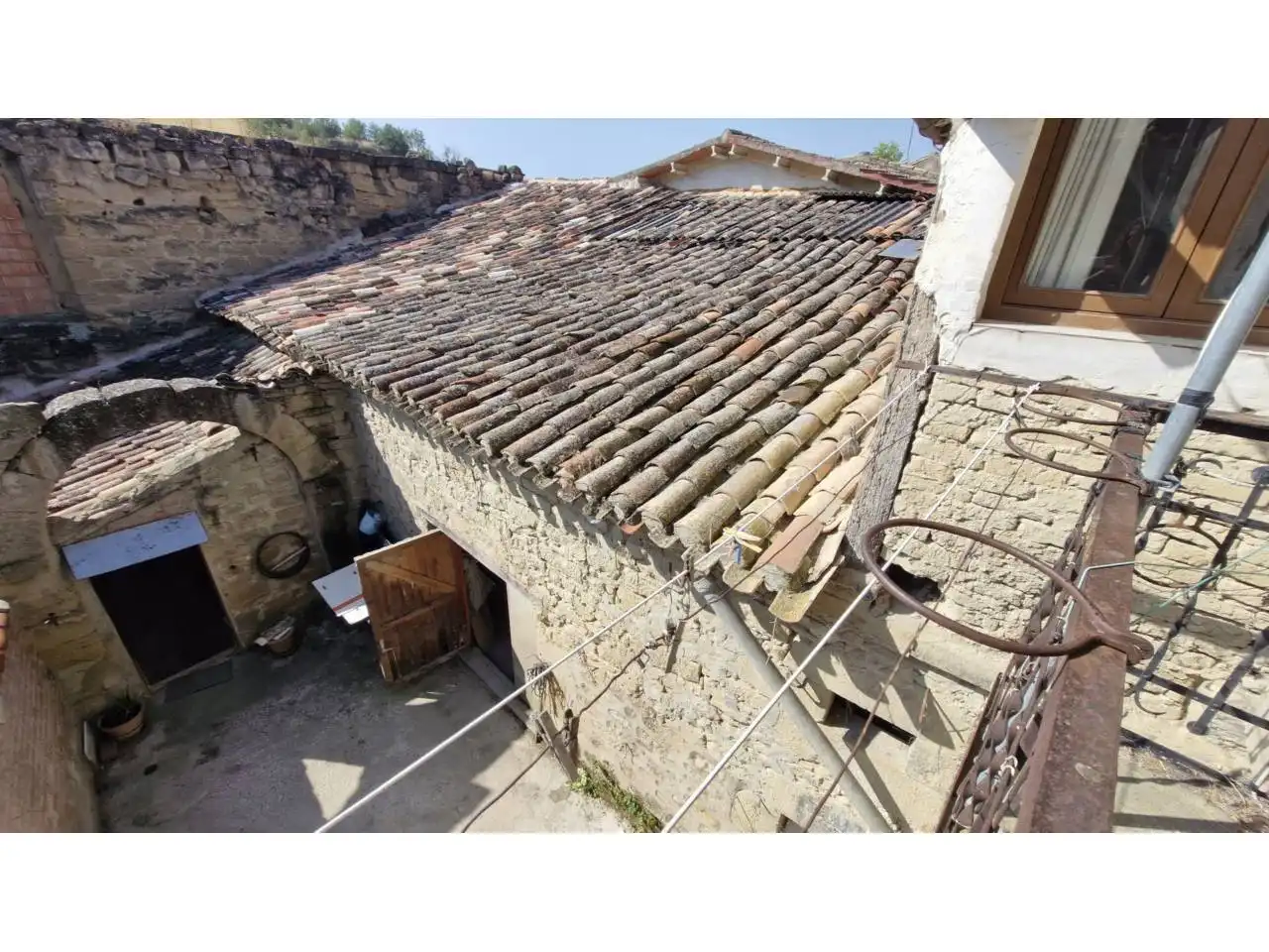 Vista exterior de Casa o xalet en venda en Treviana, La Rioja