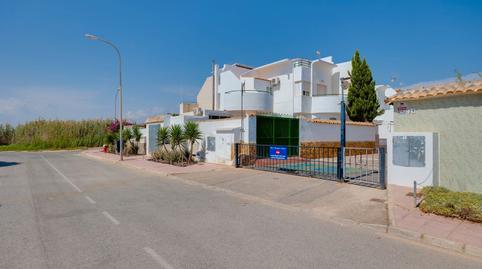 Foto 3 de Casa adosada en venda a Calle Halcón, 20, Zona Carrefour - Urbanizaciones, Torrevieja