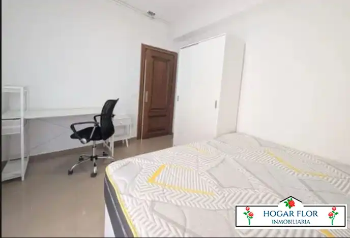 Bedroom of Flat for sale in Salamanca  with Heating and Balcony