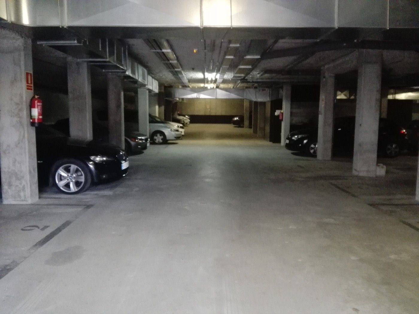 Parking of Garage for sale in Tiana