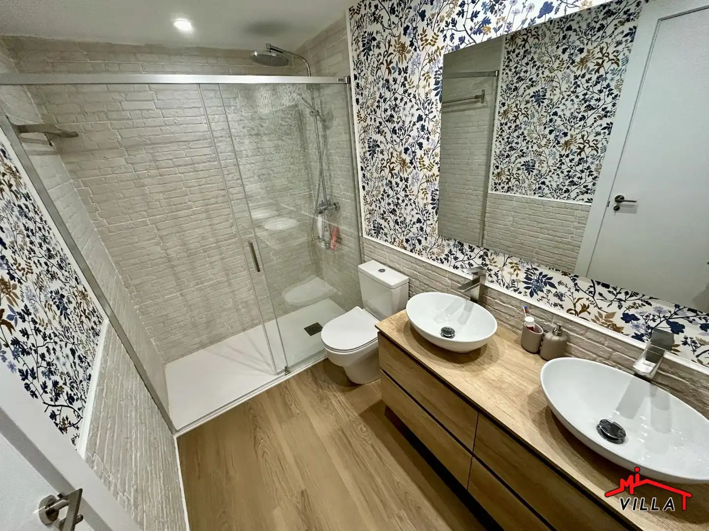 Bathroom of Flat for sale in Laredo  with Heating, Parquet flooring and Balcony