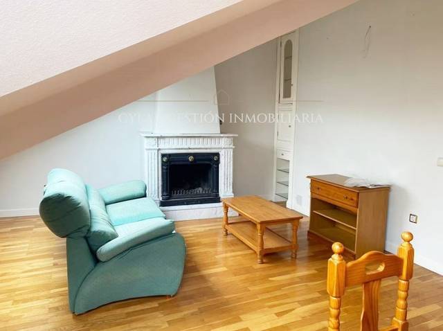 Ático en Alquiler en Sierpes en Universidad - Tenerías