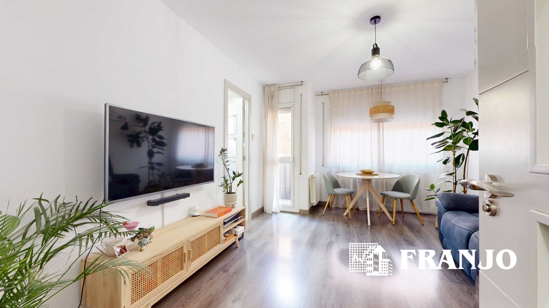 Sala d'estar de Pis en venda en Barberà del Vallès amb Calefacció