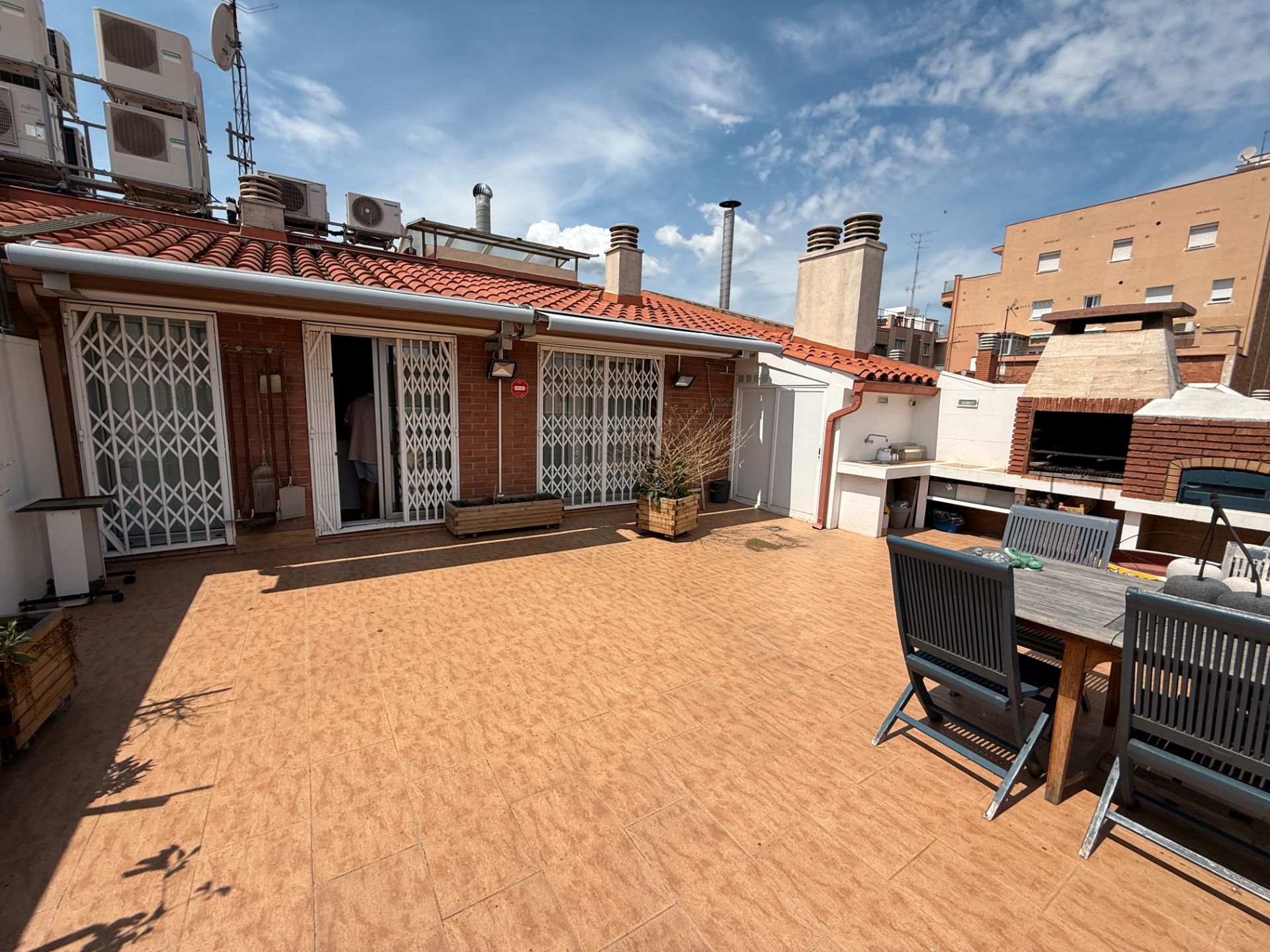 Duplex for sale in Carrer de Mossèn Jacint Verdaguer, Vinyets - Molí Vell