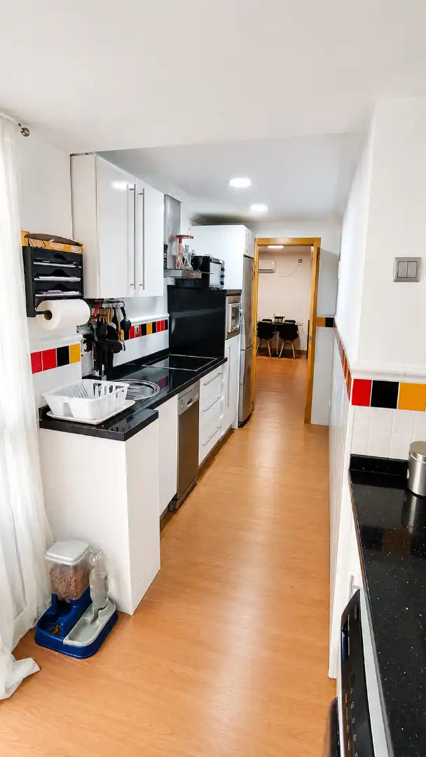 Kitchen of Flat for sale in Sevilla  with Air Conditioner and Furnished