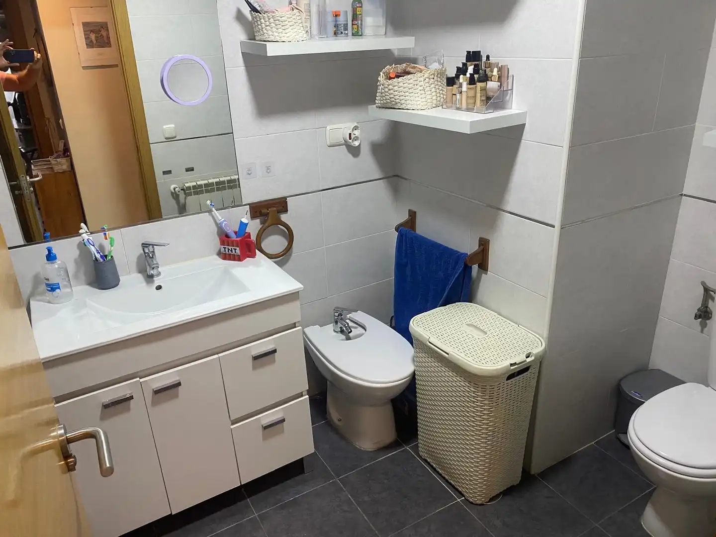 Bathroom of Flat for sale in Ciudad Real  with Air Conditioner, Heating and Storage room