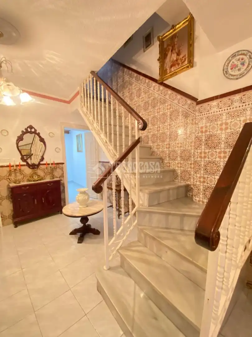Casa adosada en venta en Alhaurín El Grande con Terraza