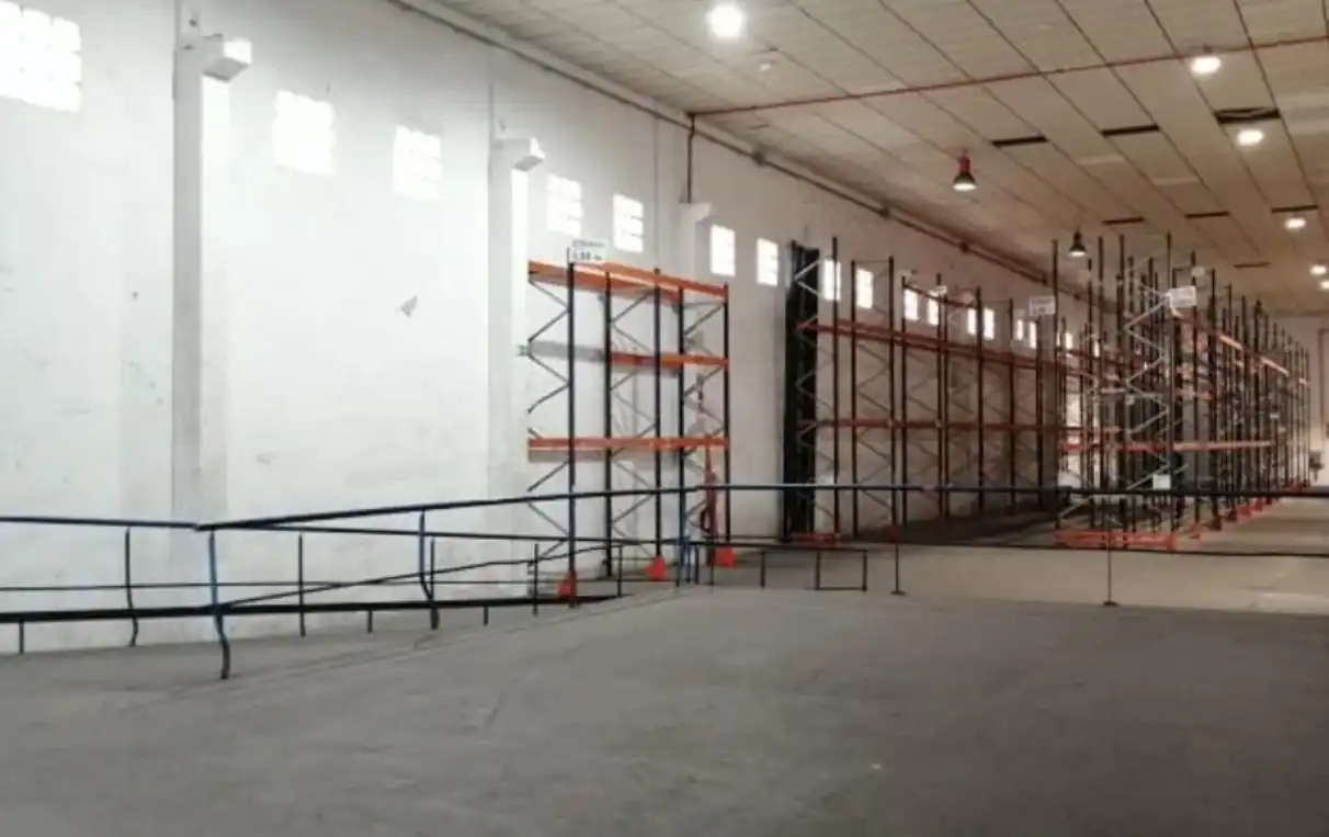 Industrial building for sale in Calle de Gambrinus 61, imagen 3