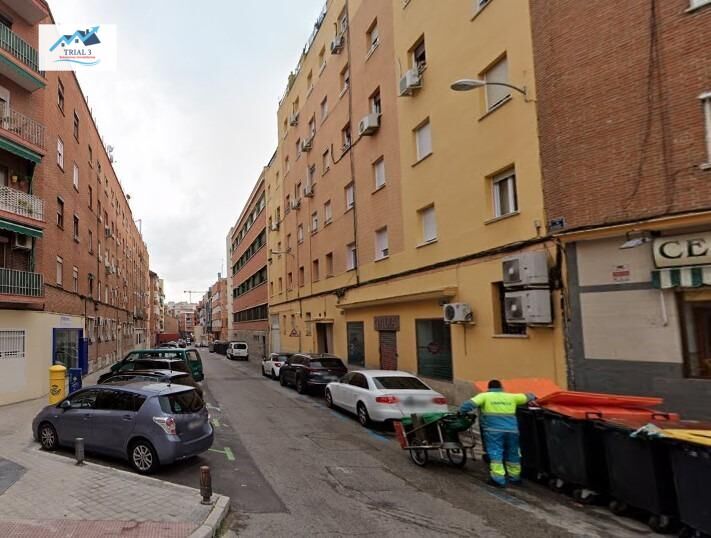 Vista exterior de Piso en venta en  Madrid Capital