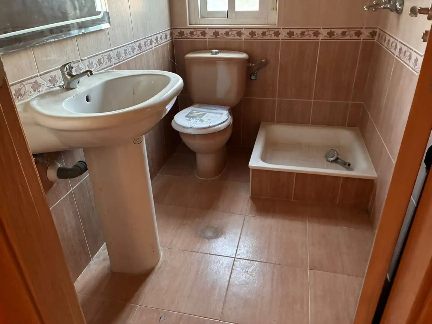 Bany de Casa o xalet en venda en Calvarrasa de Arriba amb Calefacció i Terrassa