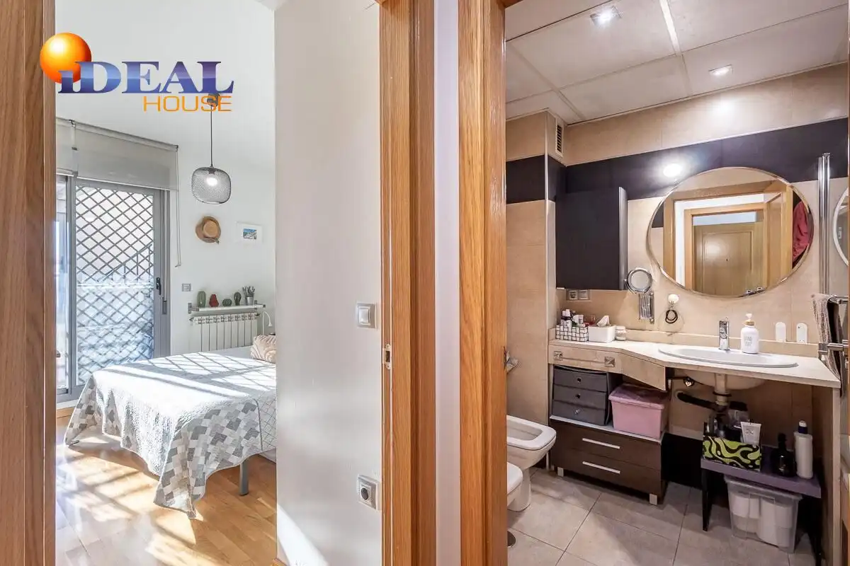 Penthouse mit Pool zum Verkauf in Avenida DE LA ILUSTRACION, imagen 19