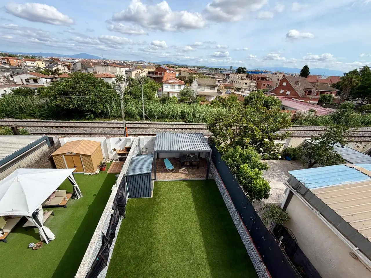 Terraza de Casa adosada en venta en Montcada i Reixac con Aire acondicionado, Calefacción y Jardín privado