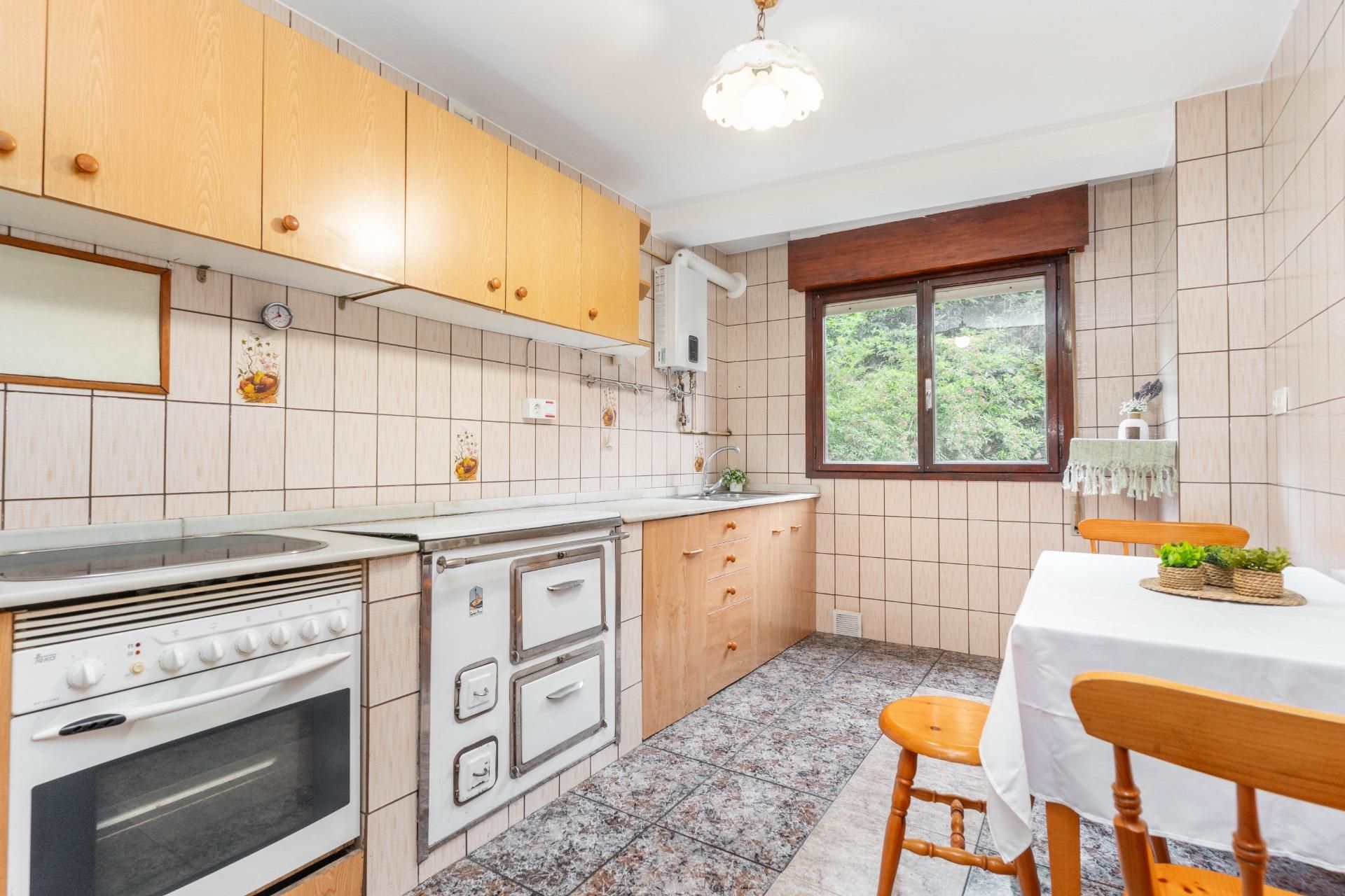 Kitchen of Flat for sale in San Martín del Rey Aurelio  with Heating