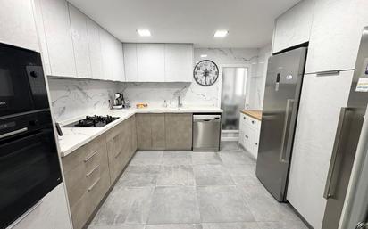 Kitchen of Flat for sale in Albal  with Air Conditioner, Heating and Storage room