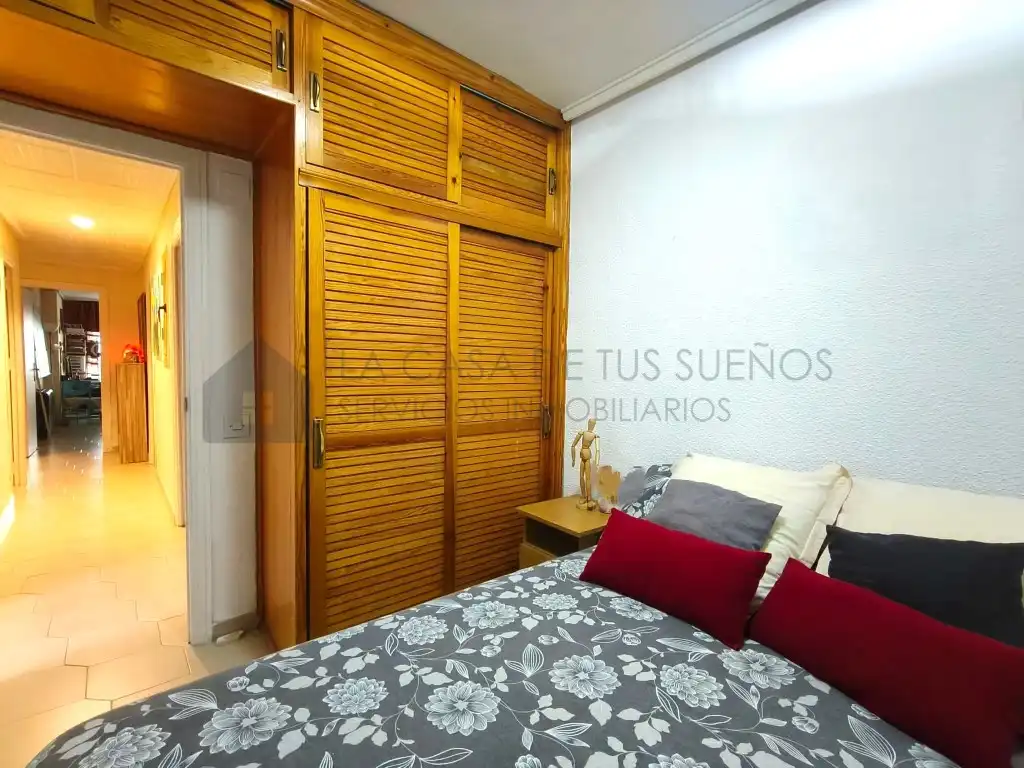 Habitación de Piso en venta en Elda