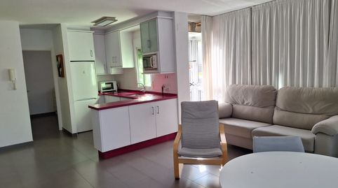 Foto 2 de Piso de alquiler en Lamarque de Novoa, Cruz Roja, Sevilla Capital