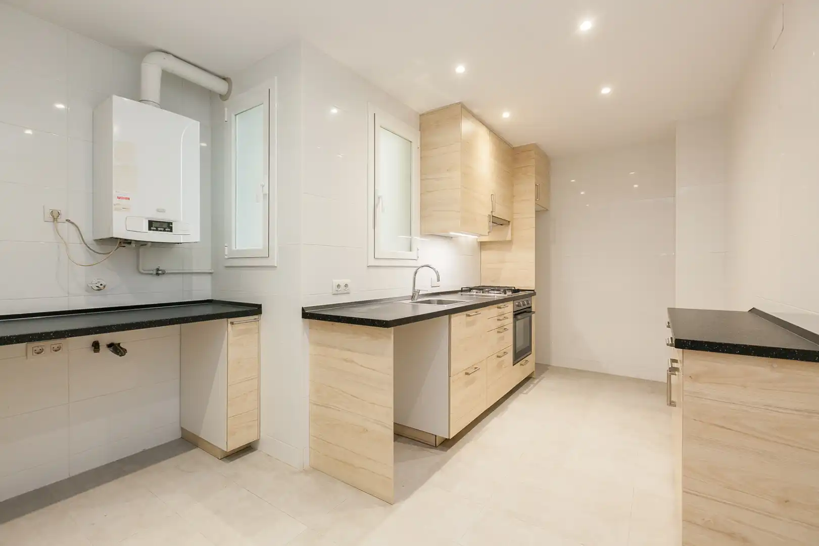 Cocina de Piso de alquiler en Barcelona con Aire acondicionado, Calefacción y Amueblado