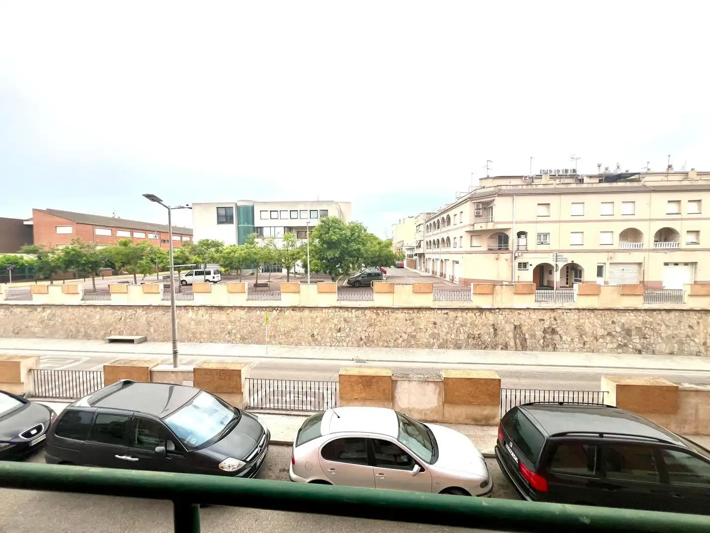 Außenansicht von Wohnung zum Verkauf in Amposta mit Terrasse, Abstellraum und Möbliert