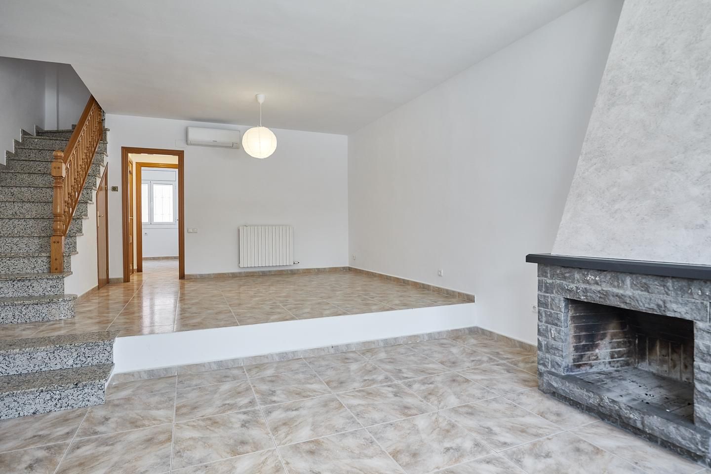 Sala de estar de Casa o chalet en venta en Navarcles con Aire acondicionado y Terraza