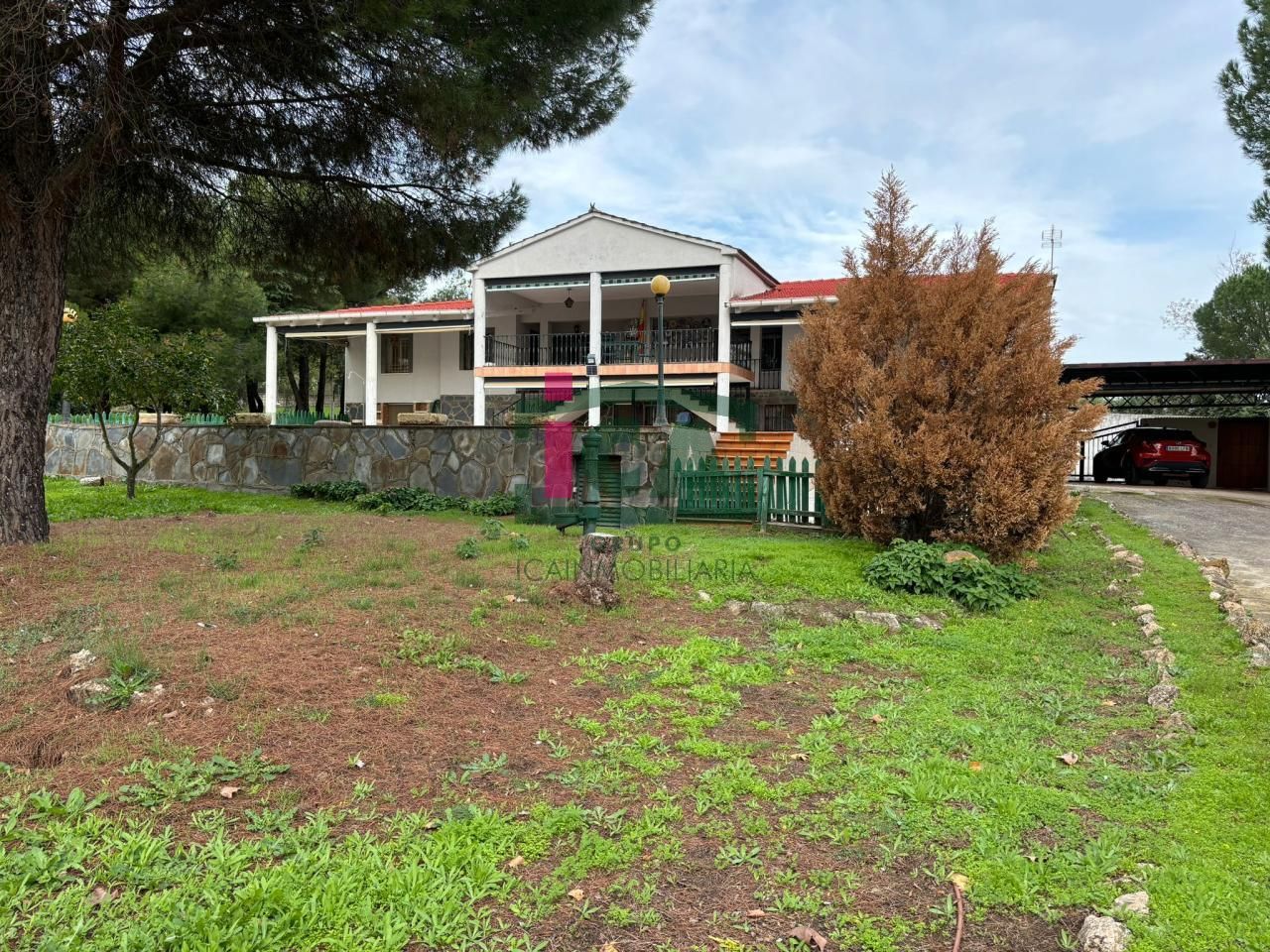 Vista exterior de Finca rústica en venda en Cáceres Capital amb Calefacció, Jardí privat i Traster