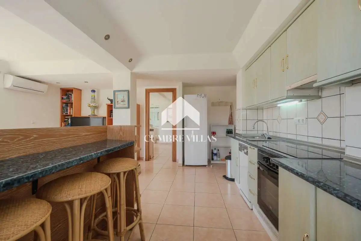 Kitchen of Houses for sale in Almuñécar