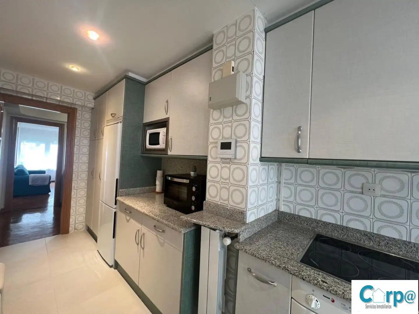 Cocina de Piso de alquiler en  Pamplona / Iruña con Calefacción, Parquet y Amueblado