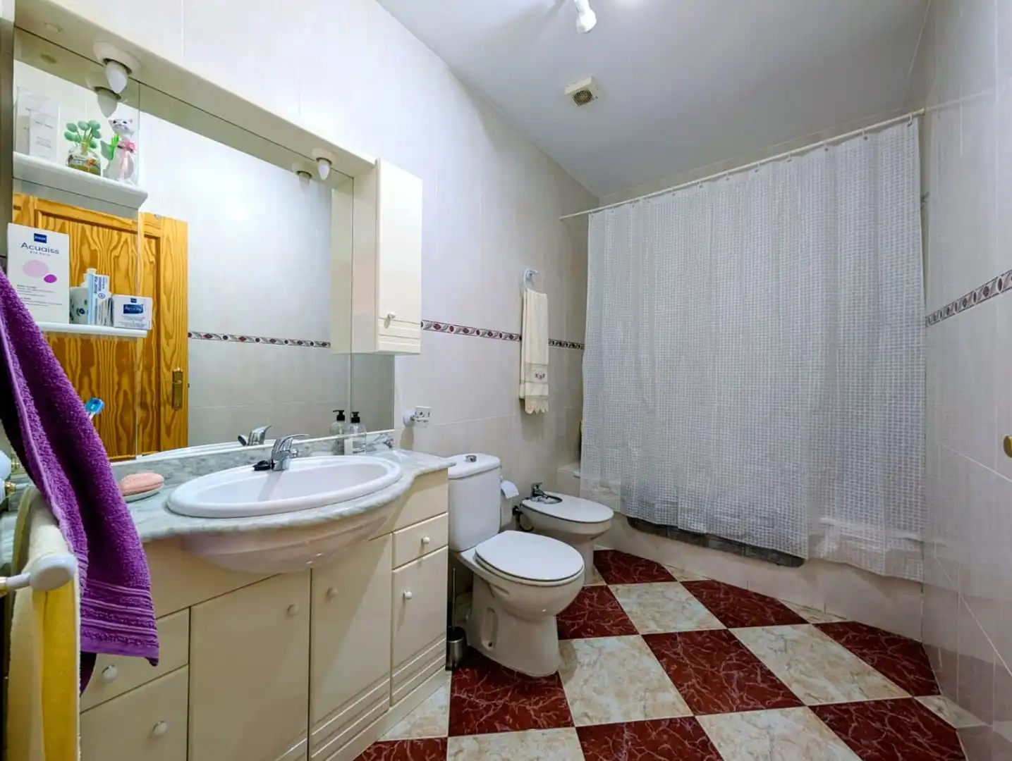 Bany de Casa o xalet en venda en Loja amb Aire condicionat, Terrassa i Traster