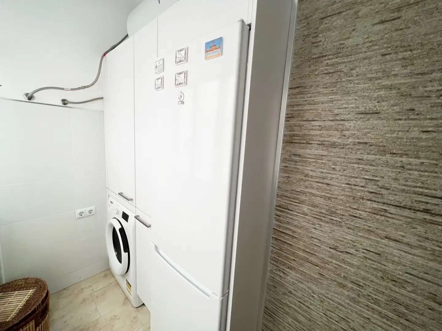 Cuina de Pis en venda en Sevilla amb Aire condicionat, Moblat i Rentadora