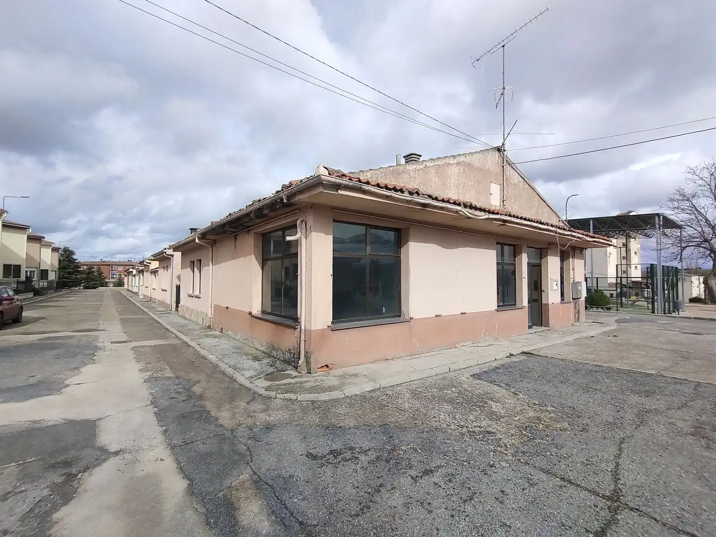 Geschaftsraum zum Verkauf in Barrio Nuestra Señora de los Remedios, Turégano
