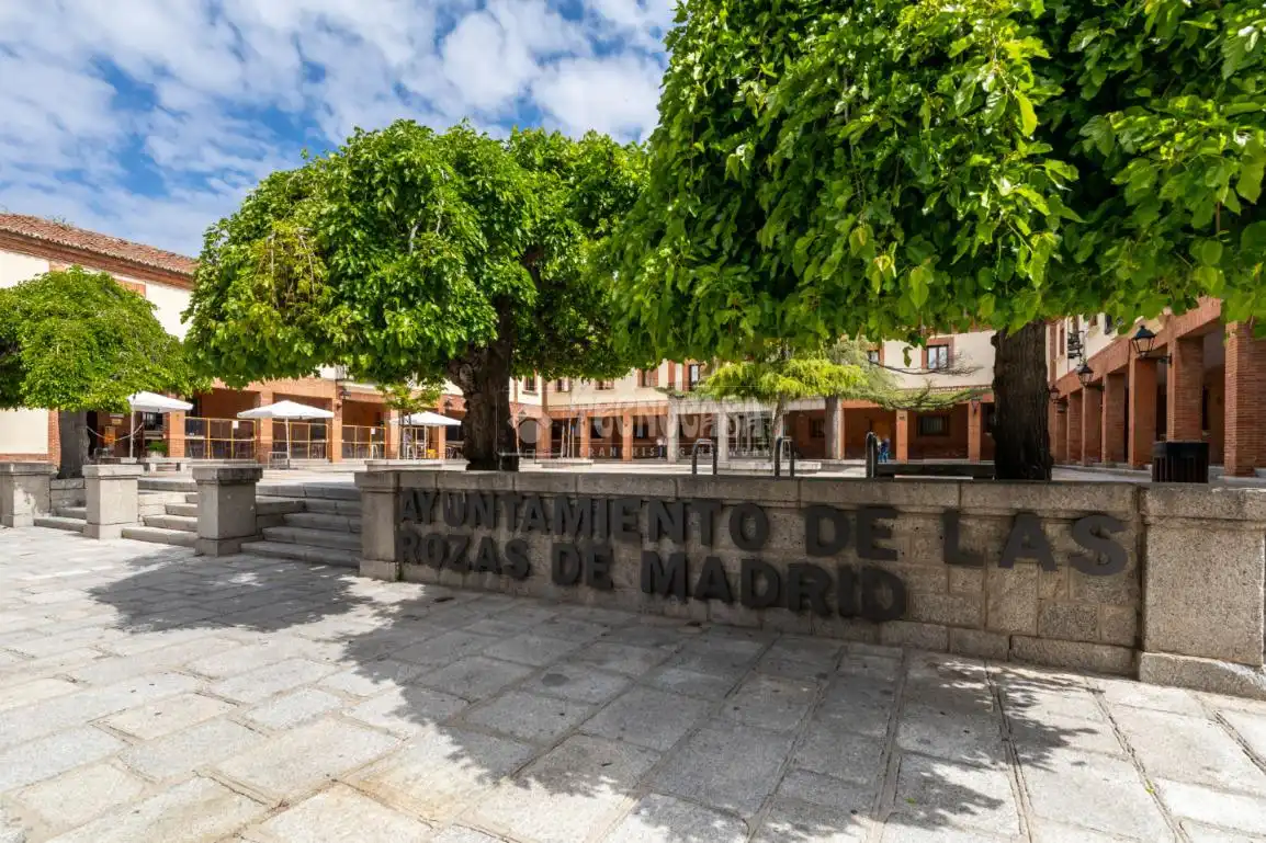 Vista exterior de Piso en venta en Las Rozas de Madrid con Calefacción y Trastero