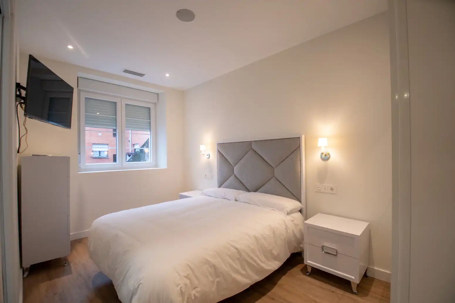Habitación de Piso en venta en Villaviciosa con Calefacción, Terraza y Domótica