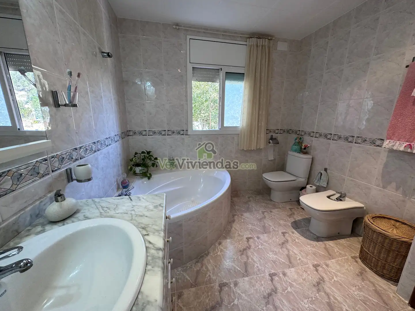 Casa o xalet en venda a Carrer de Migjorn, 34, Vallirana