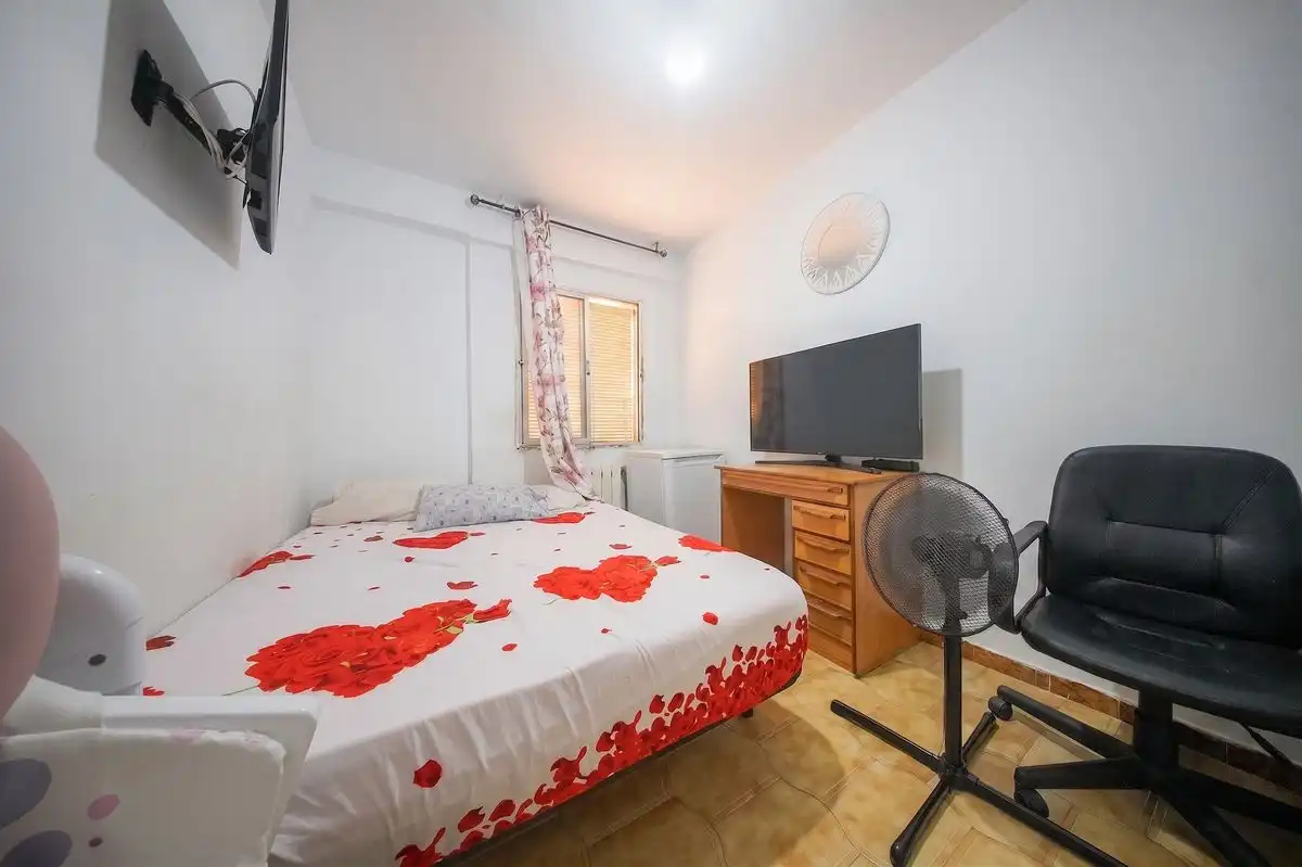 Habitación de Piso en venta en Madrid con Calefacción, Terraza y Amueblado