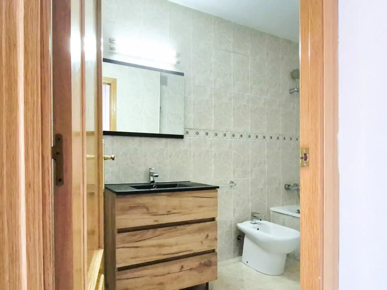 Baño de Piso en venta en Terrassa con Calefacción, Terraza y Balcón