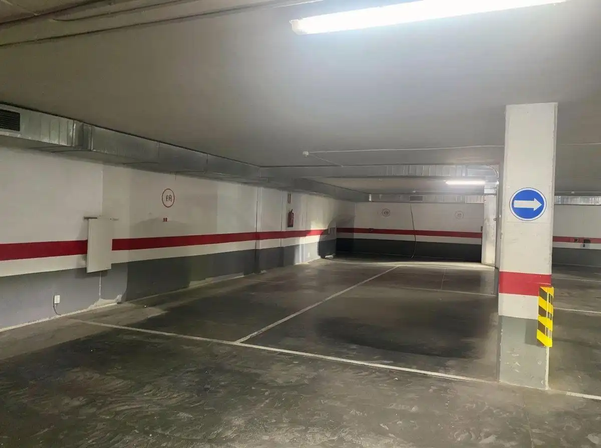 Aparcament de Pis en venda en Cuarte de Huerva amb Calefacció, Jardí privat i Terrassa