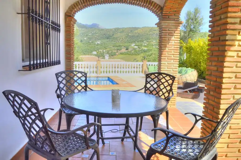 Terraza de Casa o chalet de alquiler en Alcaucín, Málaga
