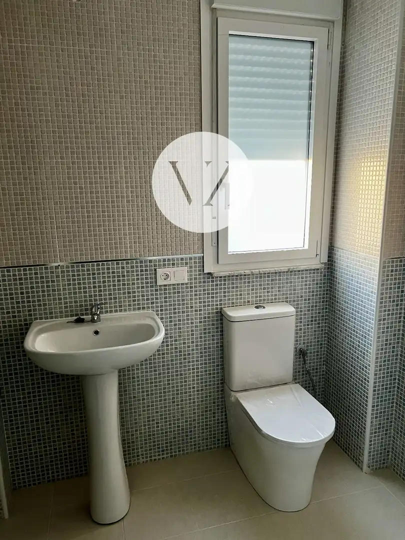 Badezimmer von Wohnung zum Verkauf in Pelabravo mit Heizung, Privatgarten und Terrasse
