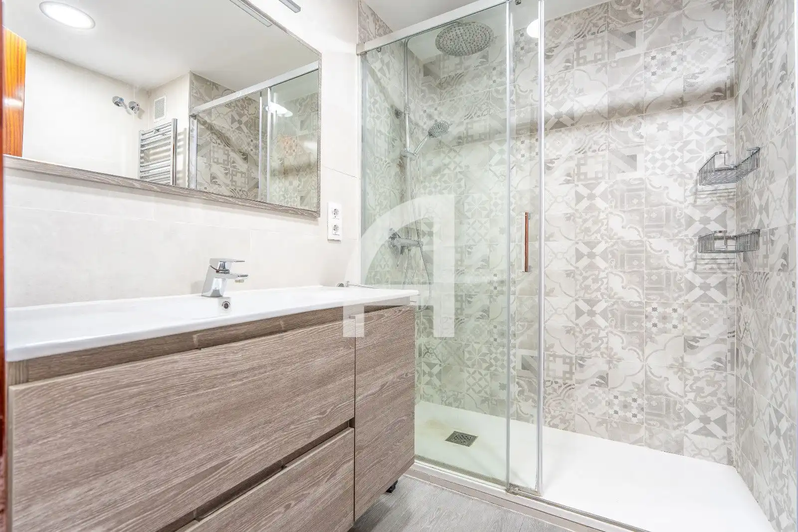 Baño de Casa adosada en venta en Molins de Rei, Barcelona