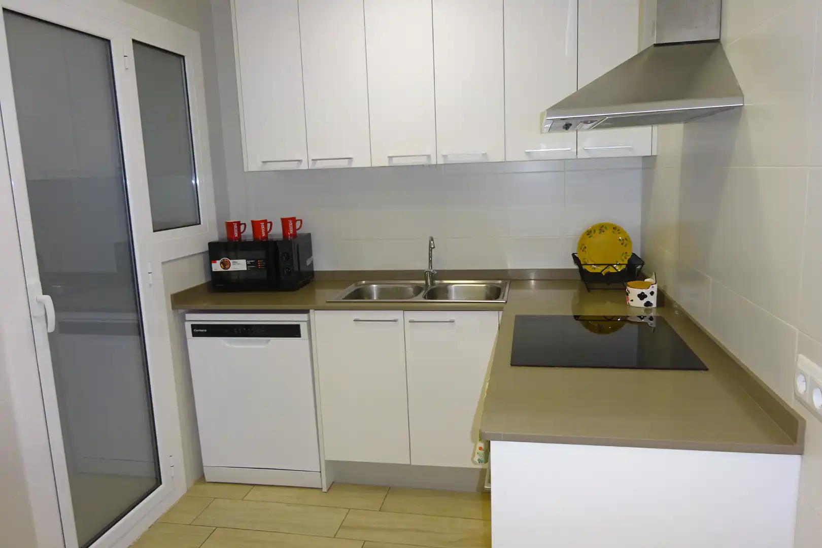 Flat for rent in Carrer de Bordeus, Barri de les Corts