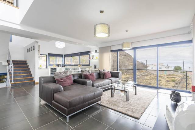 Casa-chalet en Venta en De La Punta en Araya