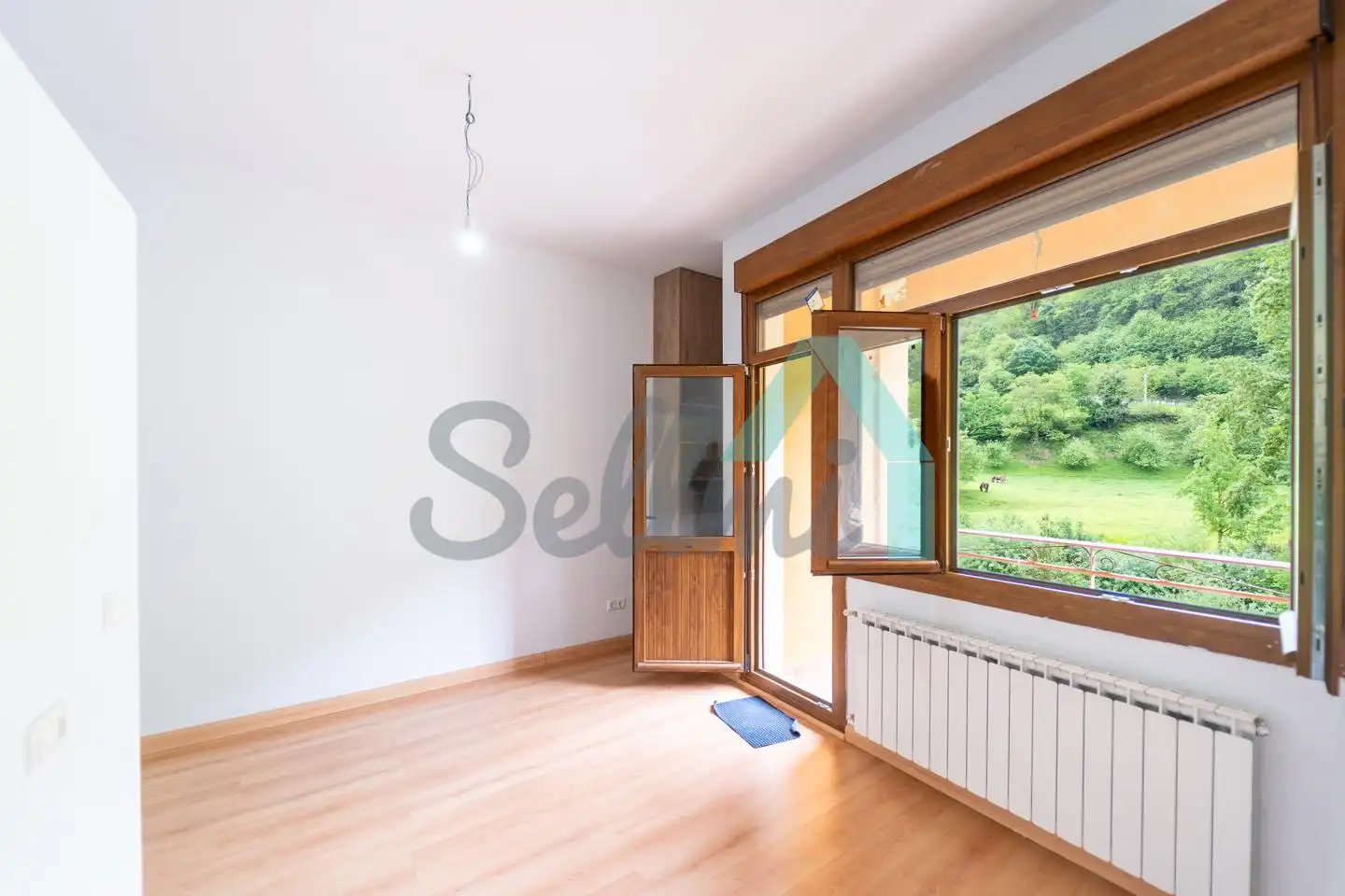 Habitación de Estudio en venta en Aller con Calefacción, Terraza y Trastero