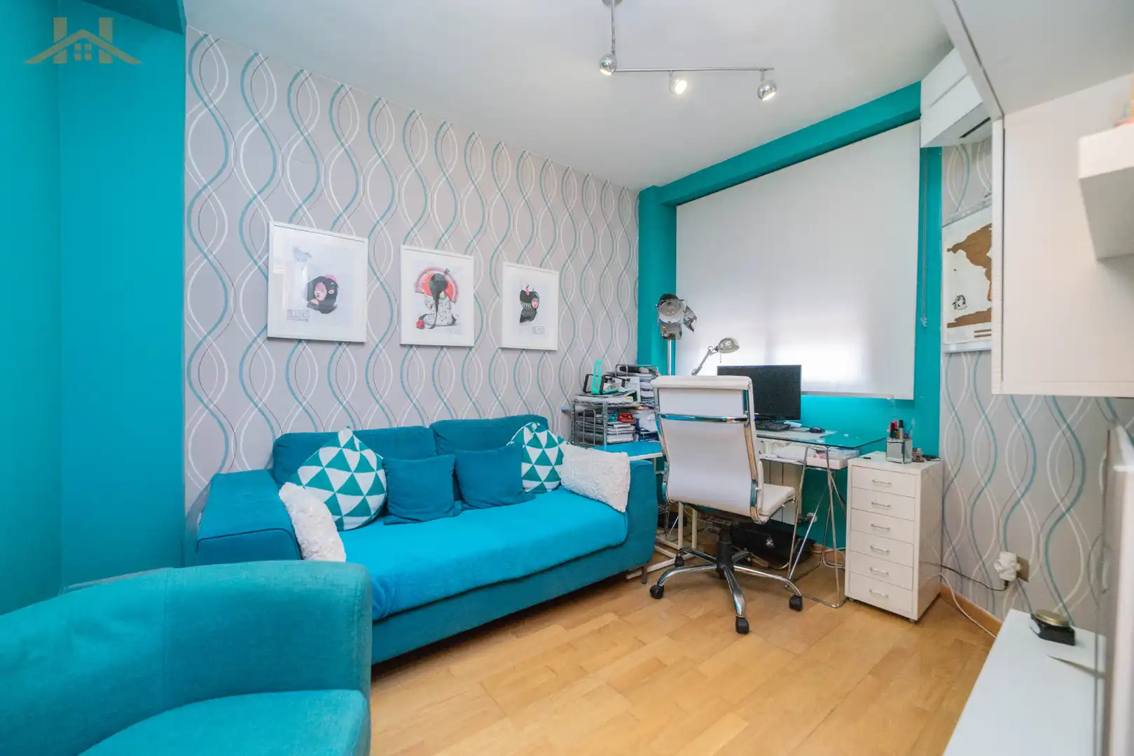 Sala de estar de Casa adosada en venta en Valdemoro con Aire acondicionado, Calefacción y Jardín privado