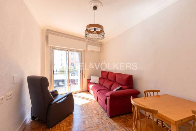 Apartamento en Venta en Valdeacederas