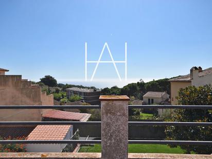 Außenansicht von Einfamilien-Reihenhaus zum verkauf in Sant Vicenç de Montalt mit Terrasse